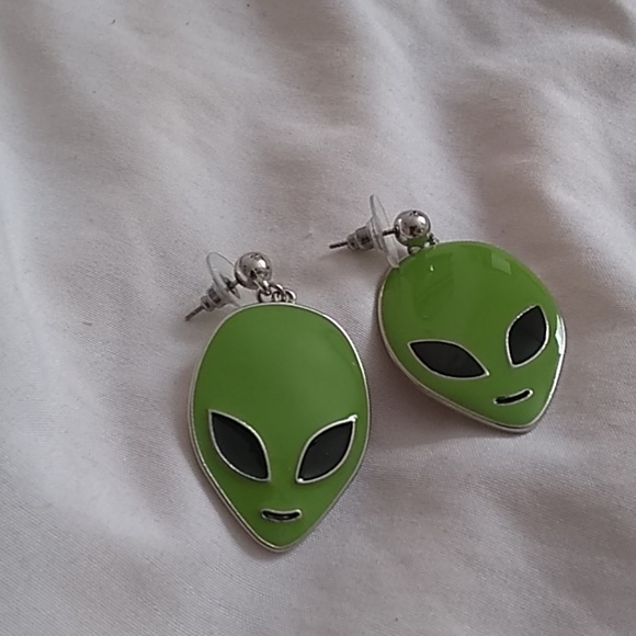 Dolls Kill Jewelry - Dangling Alien👽 Earrings